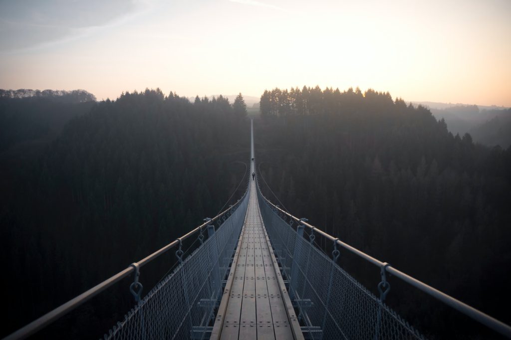 吊り橋の画像